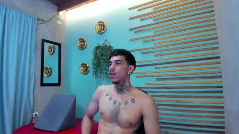 Snapshot of jharol_cardona chatting on October 15, 2025, 1:17 am Jharol online show from October 15, 2025, 1:17 am