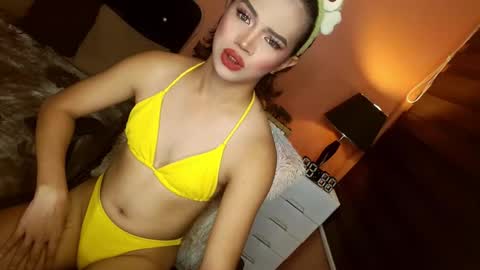 JHENA online show from October 30, 2025, 10:21 pm