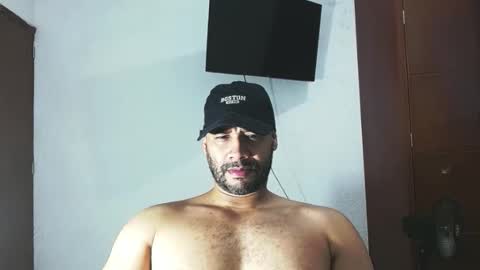 En moreno online show from December 16, 2025, 5:34 am