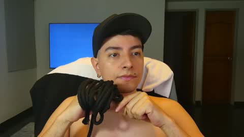 Snapshot of jhoan_saenz chatting on October 15, 2025, 2:44 am Jhoan Saenz online show from October 15, 2025, 2:44 am