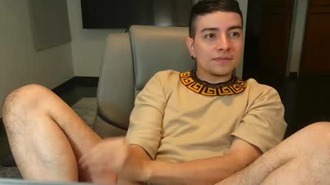 Snapshot of jhoan_saenz chatting on October 28, 2025, 5:55 am Jhoan Saenz online show from October 28, 2025, 5:55 am