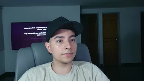 Snapshot of jhoan_saenz chatting on November 2, 2025, 12:13 am Jhoan Saenz online show from November 2, 2025, 12:13 am