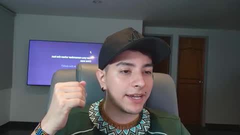 Snapshot of jhoan_saenz chatting on November 8, 2025, 1:39 am Jhoan Saenz online show from November 8, 2025, 1:39 am