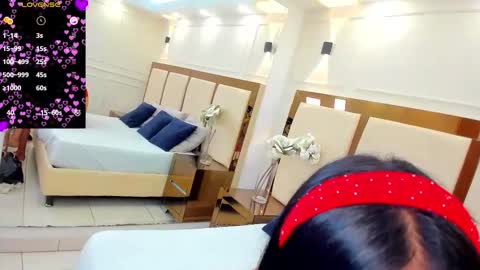 Jhoana  online show from October 30, 2025, 9:37 pm