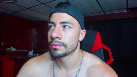 Snapshot of jhojanstrong_ chatting on December 5, 2024, 8:33 pm Jhojan Strong online show from December 5, 2024, 8:33 pm