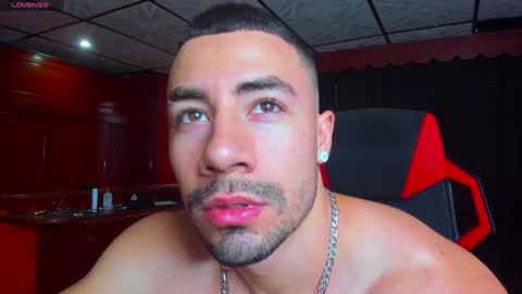 Snapshot of jhojanstrong_ chatting on December 21, 2024, 9:47 pm Jhojan Strong online show from December 21, 2024, 9:47 pm