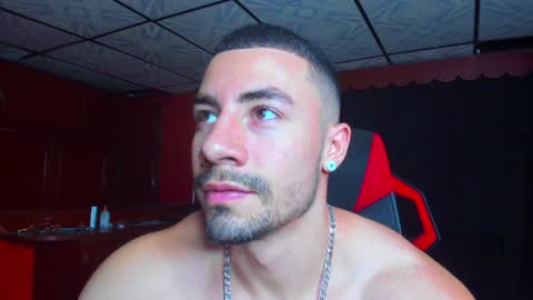 Snapshot of jhojanstrong_ chatting on December 24, 2024, 12:00 am Jhojan Strong online show from December 24, 2024, 12:00 am