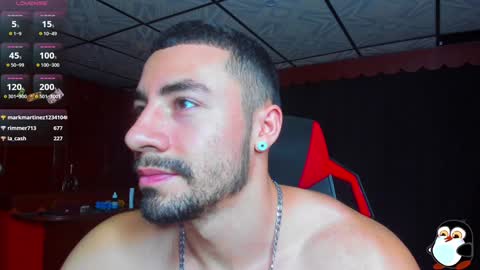 Snapshot of jhojanstrong_ chatting on January 1, 2025, 11:07 pm Jhojan Strong online show from January 1, 2025, 11:07 pm