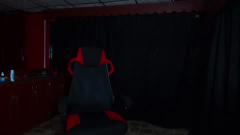 Snapshot of jhojanstrong_ chatting on January 2, 2025, 2:11 am Jhojan Strong online show from January 2, 2025, 2:11 am