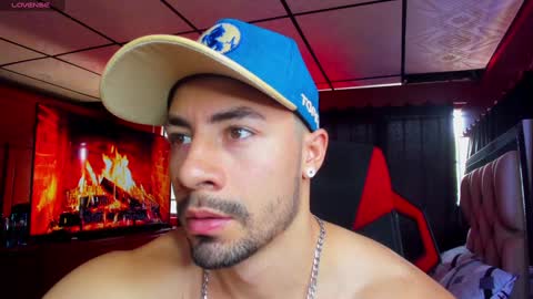 Snapshot of jhojanstrong_ chatting on January 28, 2025, 5:56 pm Jhojan Strong online show from January 28, 2025, 5:56 pm