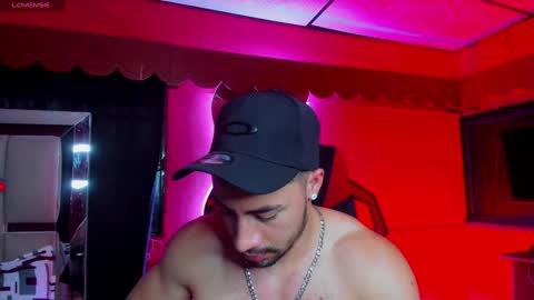 Snapshot of jhojanstrong_ chatting on January 30, 2025, 10:08 pm Jhojan Strong online show from January 30, 2025, 10:08 pm