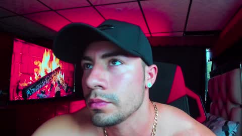 Snapshot of jhojanstrong_ chatting on February 6, 2025, 10:32 pm Jhojan Strong online show from February 6, 2025, 10:32 pm