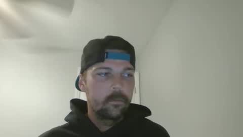 jholls online show from February 21, 2025, 3:43 pm