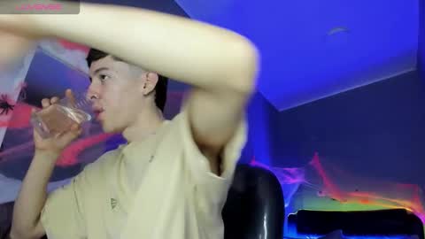 Jhon online show from October 24, 2025, 3:19 pm