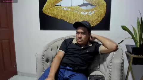 jhonatan_morales_s online show from October 19, 2025, 1:28 am