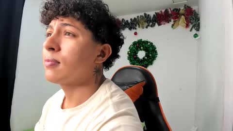 Snapshot of jhoner_browms chatting on November 28, 2025, 11:35 am jhoner_browms online show from November 28, 2025, 11:35 am