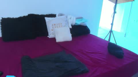 jhonny_ackerman online show from October 23, 2025, 1:21 pm