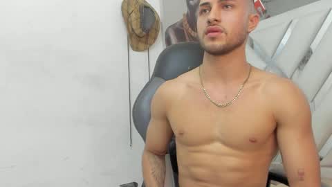 Snapshot of jhonny_flames7 chatting on February 10, 2025, 7:04 am jhonny online show from February 10, 2025, 7:04 am