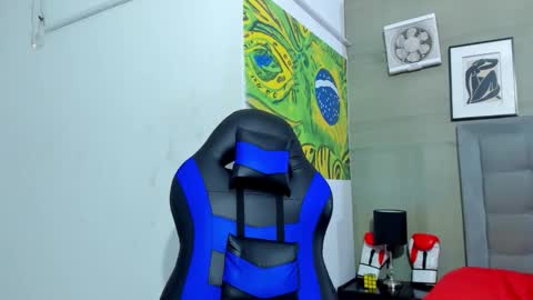 jhonny online show from November 16, 2025, 4:07 am