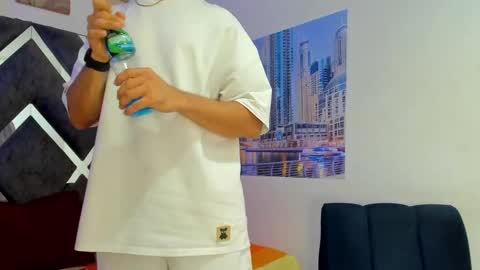 Snapshot of jhonny_flames7 chatting on February 24, 2026, 8:07 pm jhonny online show from February 24, 2026, 8:07 pm