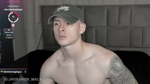 Snapshot of jhonny_macallan chatting on October 2, 2025, 5:03 am Jhonaiker online show from October 2, 2025, 5:03 am