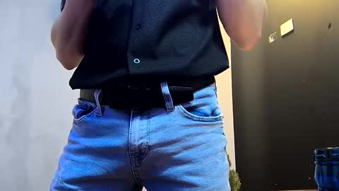 jhonny_thes28 online show from September 17, 2025, 7:43 am