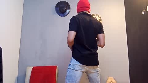 jhonny_thes28 online show from October 10, 2025, 2:43 am