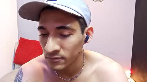 jhonny_thes28 online show from December 23, 2025, 2:31 am
