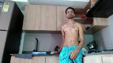 jhonsonvlatino online show from July 5, 2026, 5:20 pm