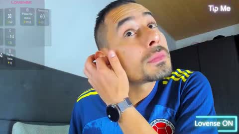 Jhony Alzate online show from October 10, 2025, 12:53 am