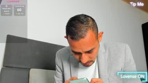 Snapshot of jhonyalzate chatting on May 5, 2026, 2:08 am Jhony Alzate online show from May 5, 2026, 2:08 am