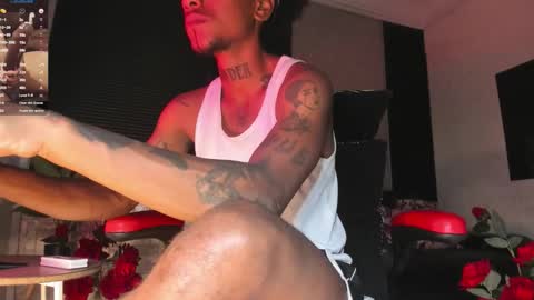 jhonymiller online show from November 30, 2025, 7:51 pm