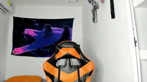 jhosep_hamilton online show from October 1, 2025, 6:58 pm