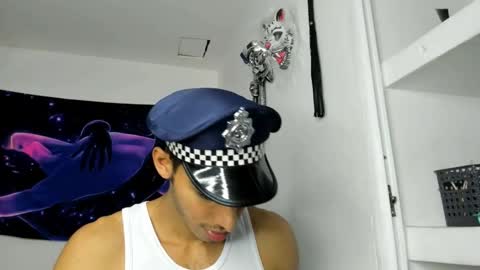 jhosep_hamilton online show from October 5, 2025, 7:01 pm