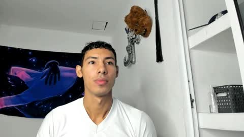 jhosep_hamilton online show from October 13, 2025, 11:43 am