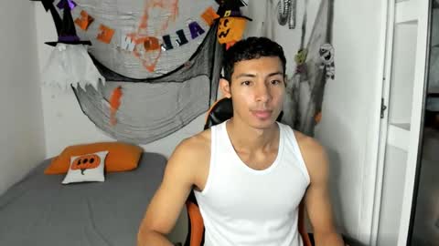 jhosep_hamilton online show from October 25, 2025, 7:08 pm