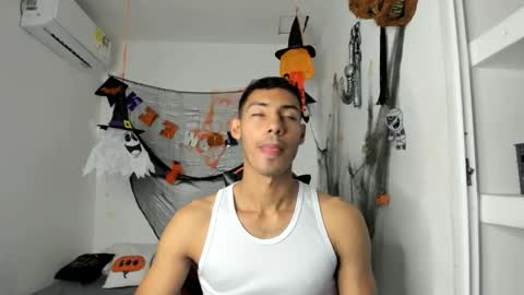 jhosep_hamilton online show from November 8, 2025, 6:51 pm