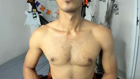 jhosep_hamilton online show from November 11, 2025, 6:41 pm