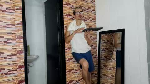 Snapshot of jhosuamoore chatting on November 4, 2025, 12:26 pm Jhosuamoore online show from November 4, 2025, 12:26 pm