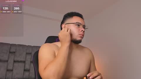 Snapshot of jhotta_foxx chatting on February 16, 2026, 7:04 am Jhonatan80 online show from February 16, 2026, 7:04 am