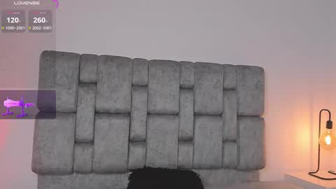 Snapshot of jhotta_foxx chatting on February 19, 2026, 7:15 am Jhonatan80 online show from February 19, 2026, 7:15 am