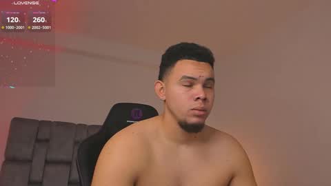 Snapshot of jhotta_foxx chatting on February 26, 2026, 10:03 am Jhonatan80 online show from February 26, 2026, 10:03 am