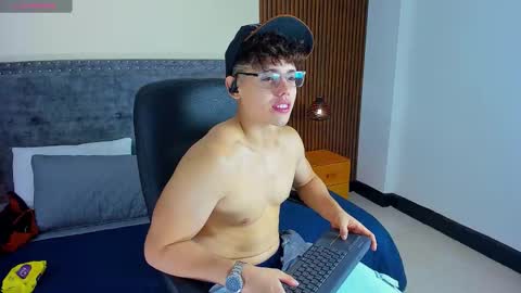 Snapshot of jhoumod_21 chatting on November 13, 2025, 3:27 am jhoumod_21 online show from November 13, 2025, 3:27 am