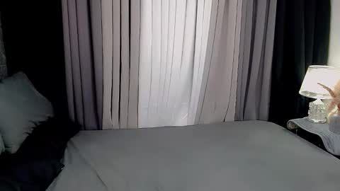 Snapshot of jhuliana_and_charles_room chatting on November 22, 2025, 5:50 am jhuliana_and_charles_room online show from November 22, 2025, 5:50 am