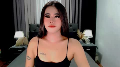 jhuliana_and_charles_room online show from March 28, 2026, 11:48 pm