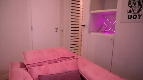 jhulysex online show from February 3, 2026, 10:04 pm