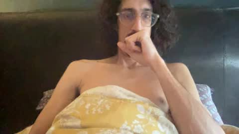 Snapshot of jiggz1986 chatting on January 22, 2025, 11:12 am Jigz1986 online show from January 22, 2025, 11:12 am