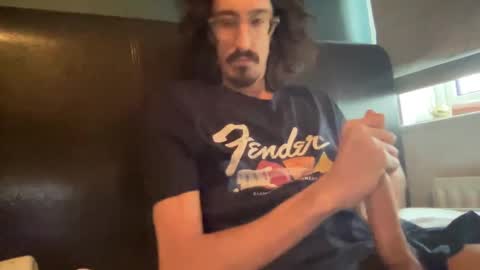 Snapshot of jiggz1986 chatting on February 7, 2025, 11:45 am Jigz1986 online show from February 7, 2025, 11:45 am