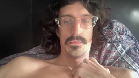 Snapshot of jiggz1986 chatting on February 16, 2026, 10:11 am Jigz1986 online show from February 16, 2026, 10:11 am