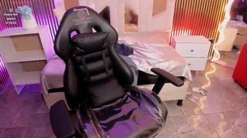 Hi Im Jim online show from October 19, 2025, 3:23 pm